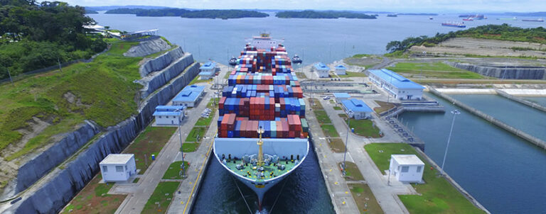 Canal de Panamá llama a descarbonizar el transporte marítimo mundial