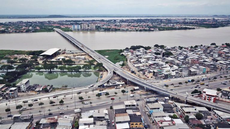 Ecuador promueve desarrollo de ciudades inteligentes con política nacional de recursos hídricos