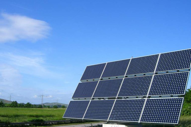 Santander Chile contará con seis centrales solares que le proveerán su propia energía renovable