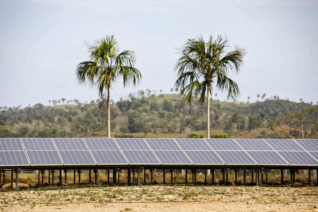 en-colombia-se-presenta-su-microrred-fotovoltaica-mas-grande