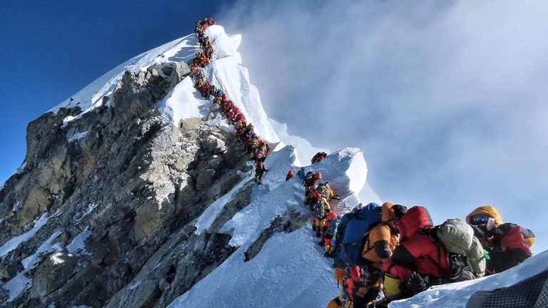 Hielo del Monte Everest cede aceleradamente ante el cambio climático