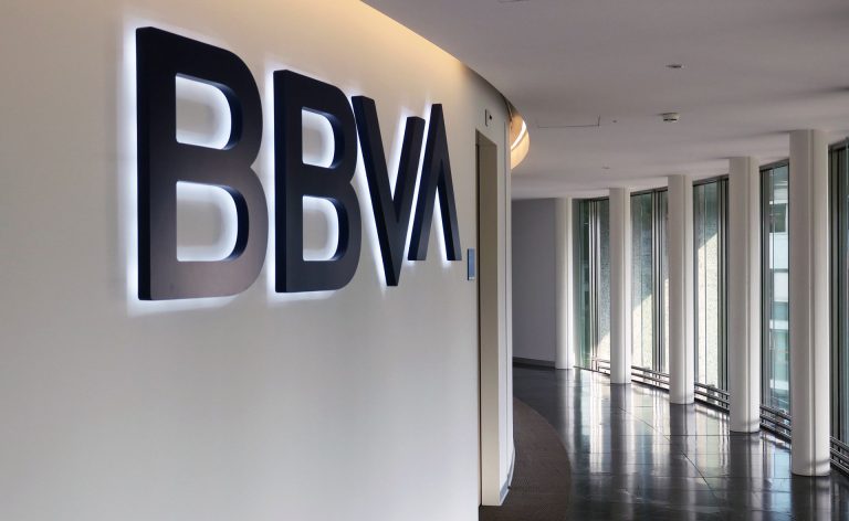 BBVA ganó el Latin Trade como el banco con más desarrollo sostenible de la región