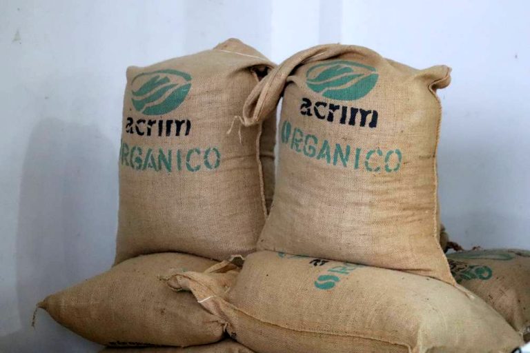 Ecuador exporta café y cacao sostenibles a Europa