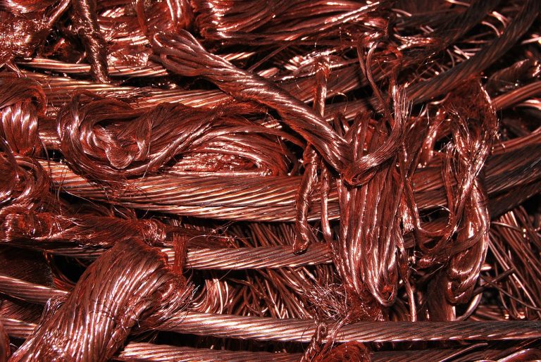 S&P Global advierte posible escasez de cobre que obstaculizaría objetivos climáticos
