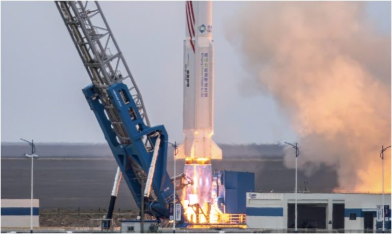 Entra en órbita el primer cohete propulsado por metano del mundo