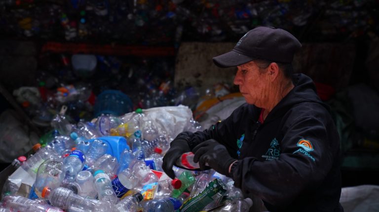Colombia revela progresos para disminuir plásticos de un solo uso
