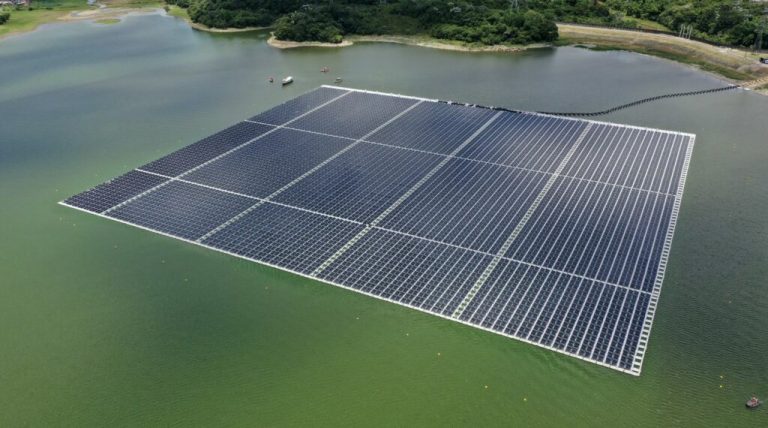 Inauguran la primera fase de la mayor planta solar flotante de Brasil