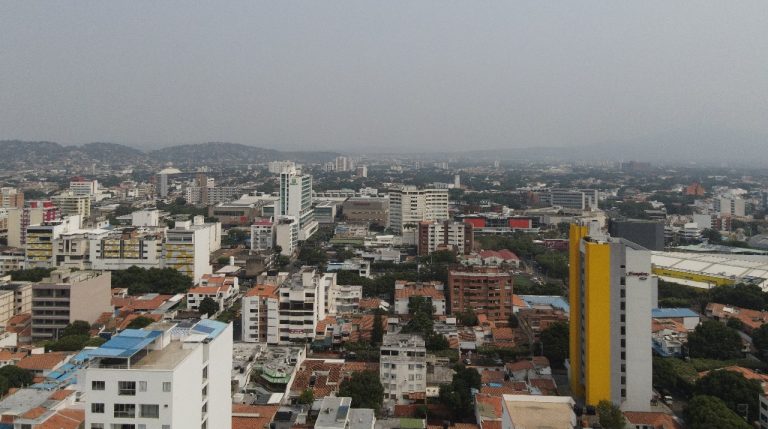 Ministerio de Ambiente de Colombia vigila la alerta naranja por la calidad del aire de Cúcuta